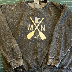 MN 32 Graphic Sweatshirt